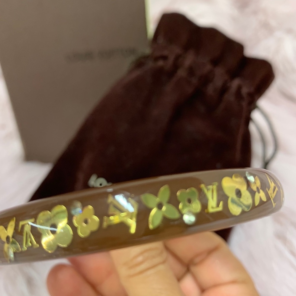 Gorgeous Louis Vuitton bangle bracelet - Picture 4 of 4